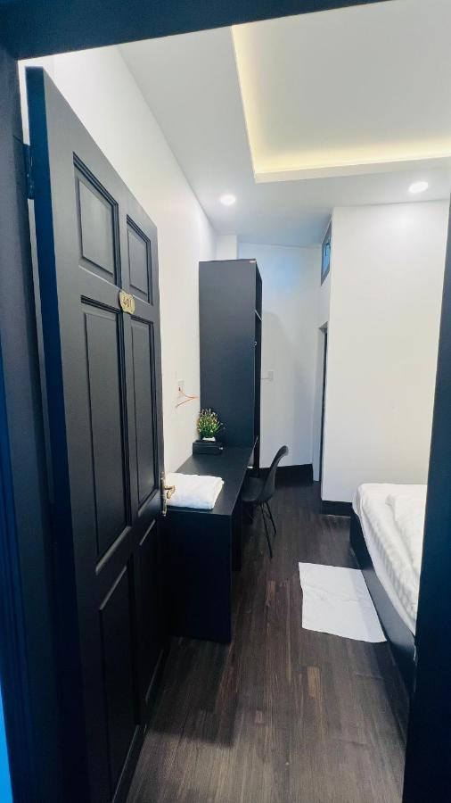 Hotel Victoria Khách sạn